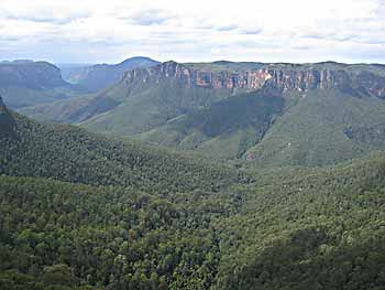 View over the Grose Valley from Govett's Leap lookout.