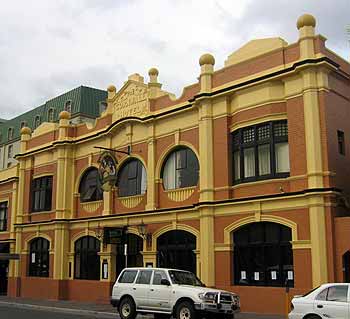 The Cornwall Hotel, aka Batman Fawkner Inn