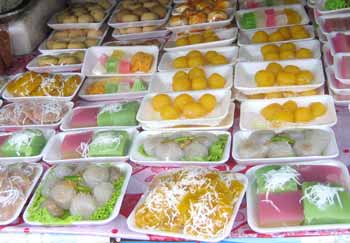A selection of Thai desserts