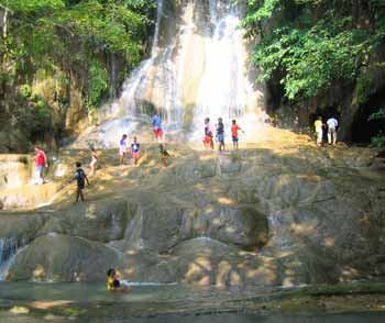 Sai Yok Noi Waterfall