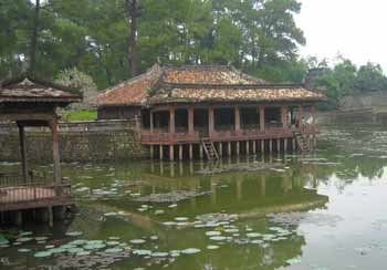 Pavilion and lake at Tu Duc tomb.