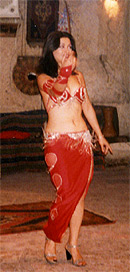 Belly dancer at Yasar Baba